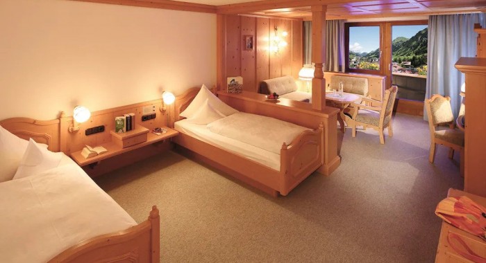 Hotel Omesberg, Lech ski chalet, image 2